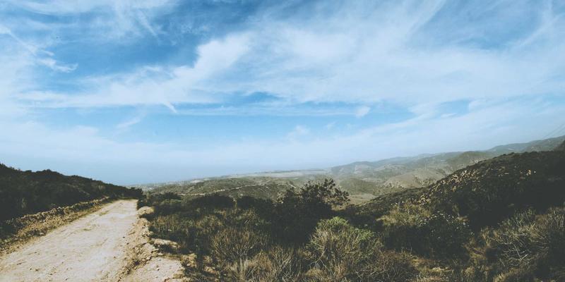 深圳人才房租赁申请条件与排队策略全解析：兼顾办公设备与工程机械租赁需求