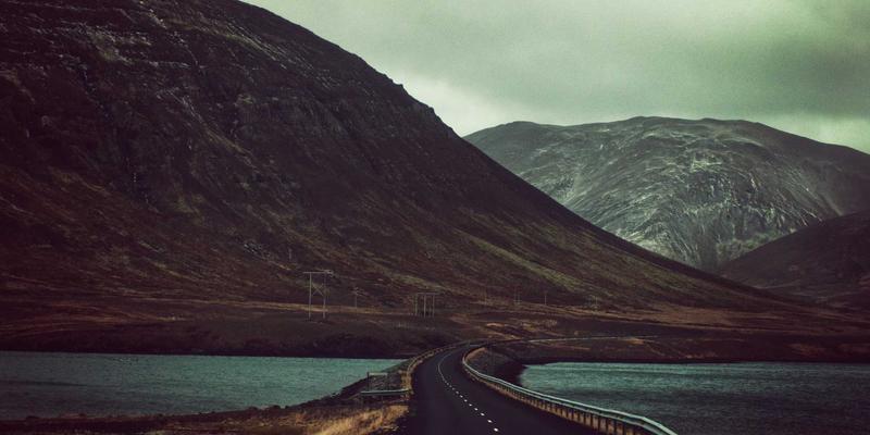 深圳坪山区新能源汽车充电桩场地租赁合作模式解析：从办公设备到工程机械的跨界机遇