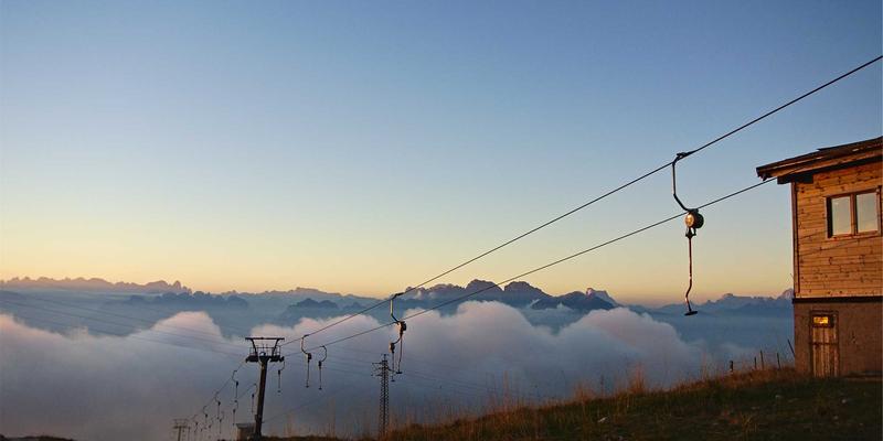 深圳宝安会展商旅新选择：短租公寓与广仁办公设备租赁一体化解决方案